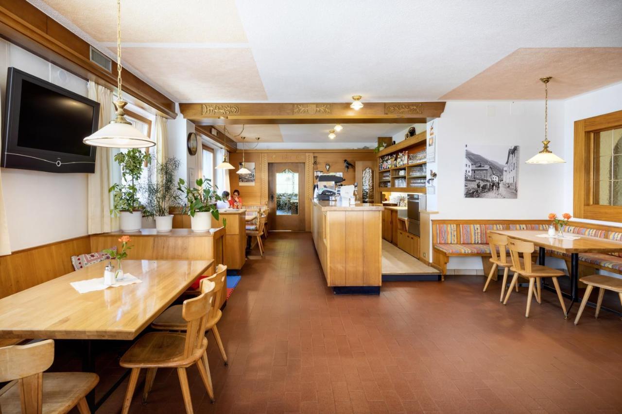 Hotel Chavalatsch Tubre Bagian luar foto
